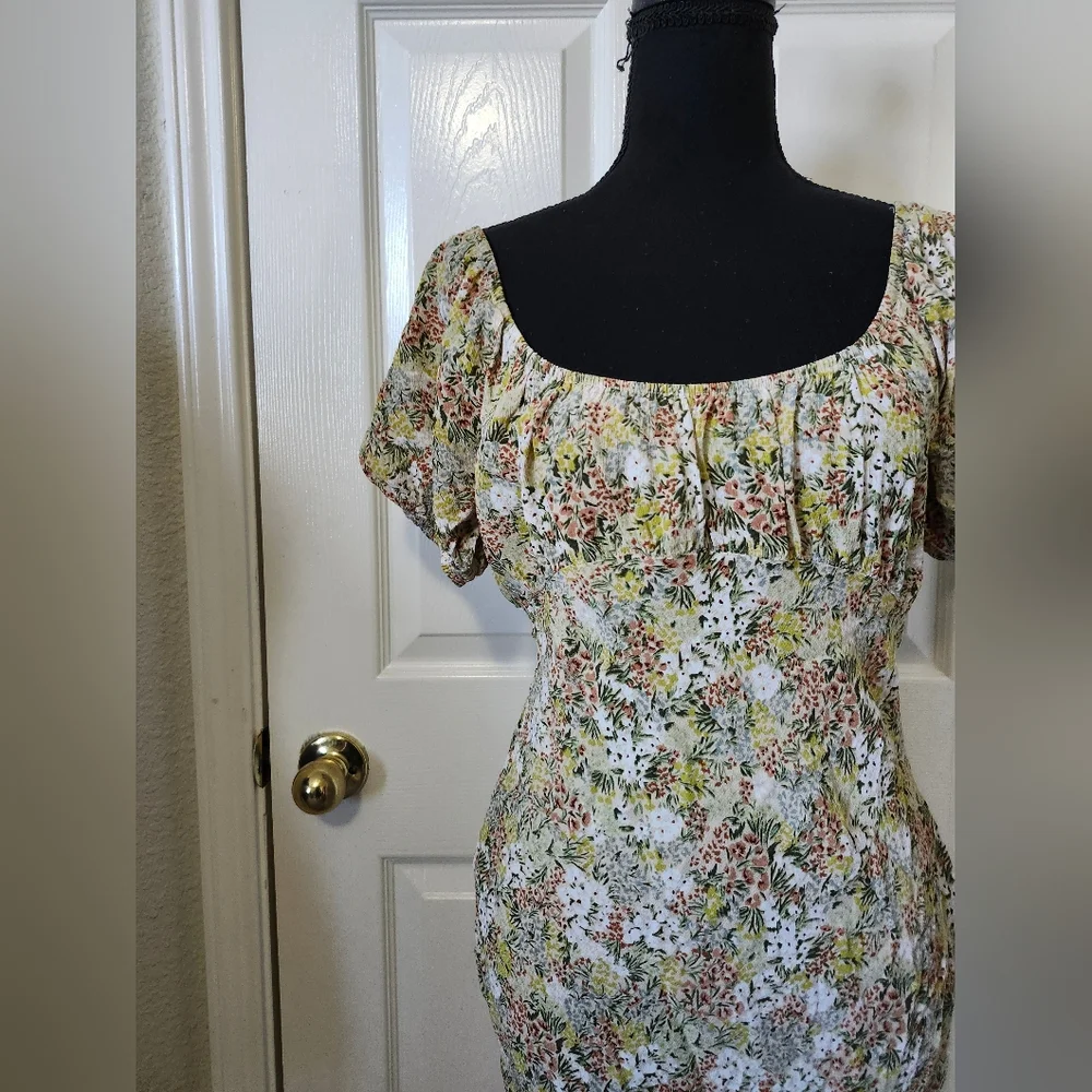 Amuse Society Floral Scoop Neck Midi Dress in Green